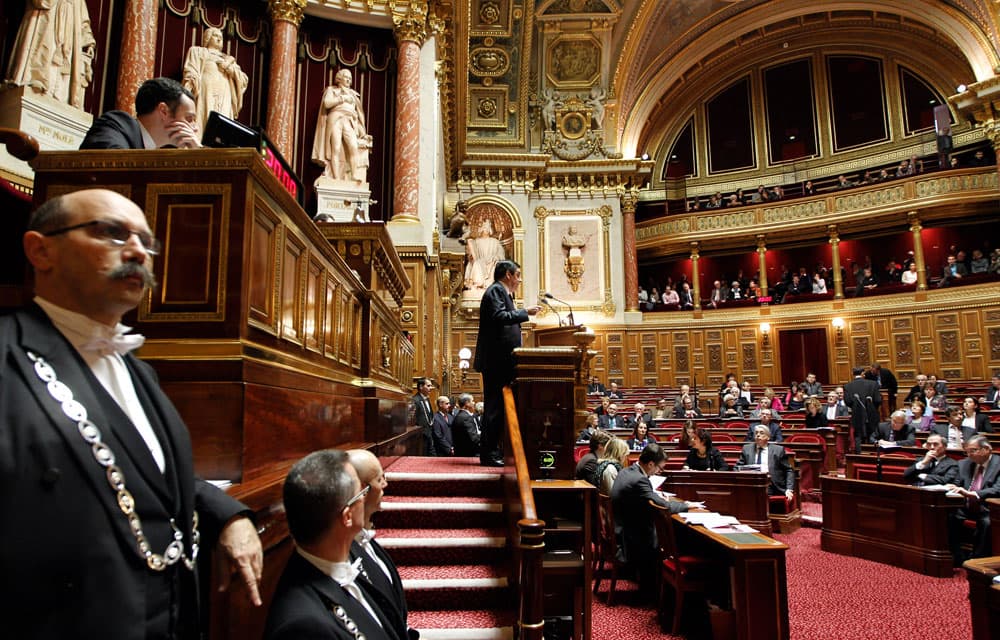 Quels sont les pouvoirs du Sénat ?